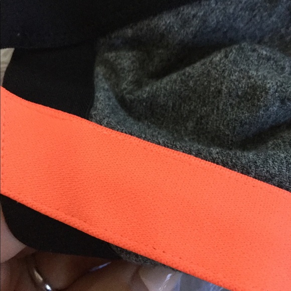 COMMUNITY Rasa Sports Bra - Picture 6 of 6